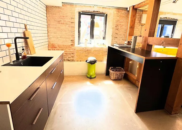 Charming Basement Odense