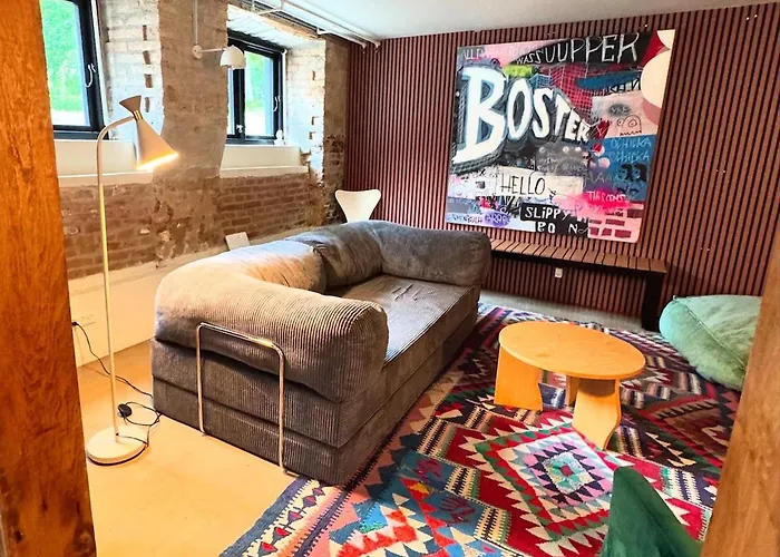 Apartment Charming Basement *